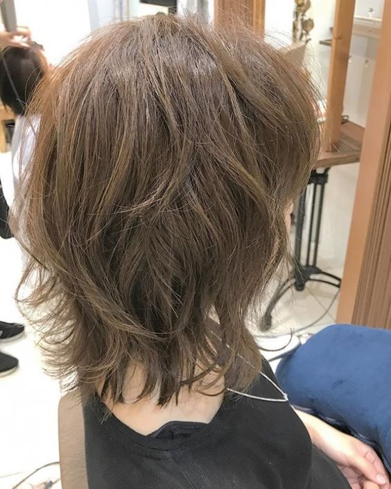ミディアムレイヤーのパーマアレンジ 髪型１５選